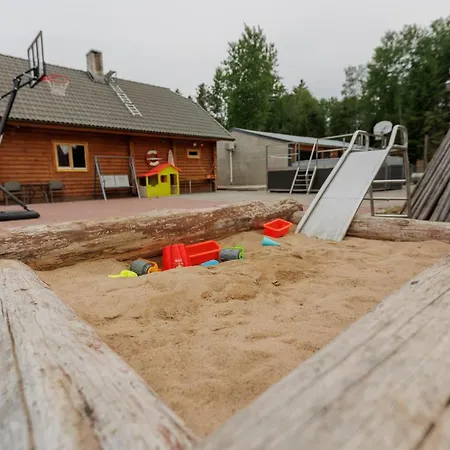 Kajamaa بيت للعطل